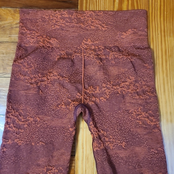 Gymshark Adapt Camo Seamless Leggings - Picture 6 of 12